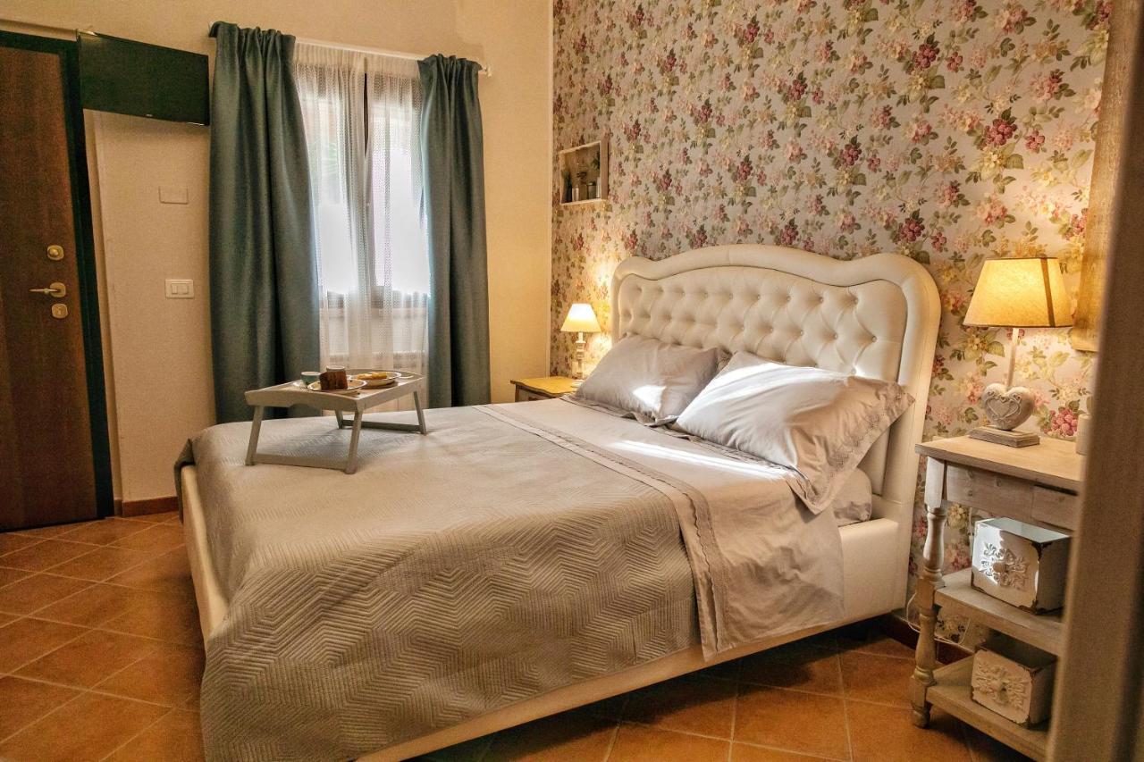Il Mandorlo Fiorito Bed And Breakfast Ogliastro Cilento Exterior foto