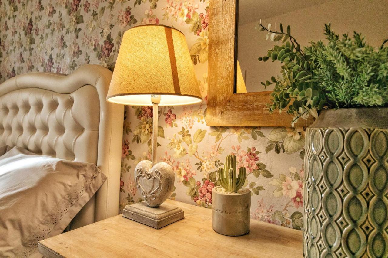 Il Mandorlo Fiorito Bed And Breakfast Ogliastro Cilento Exterior foto